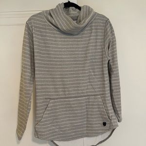 Burton cowl sweatshirt in great condition!